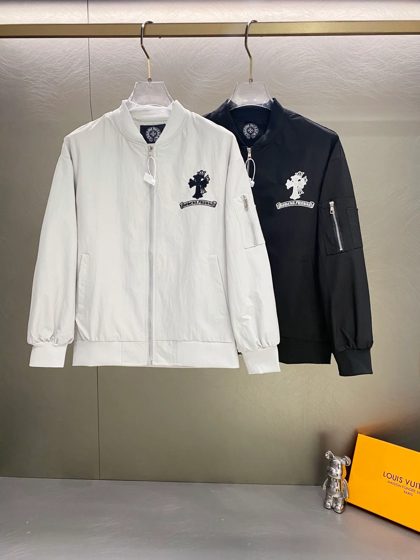 175 Chrome Hearts New Arrival ！Classic ， ， ，Wear-Resistant ， ！ ， 、 logo ， ， ， 、 、 ， ， ， ！ ： White、Black！ Size：S XL